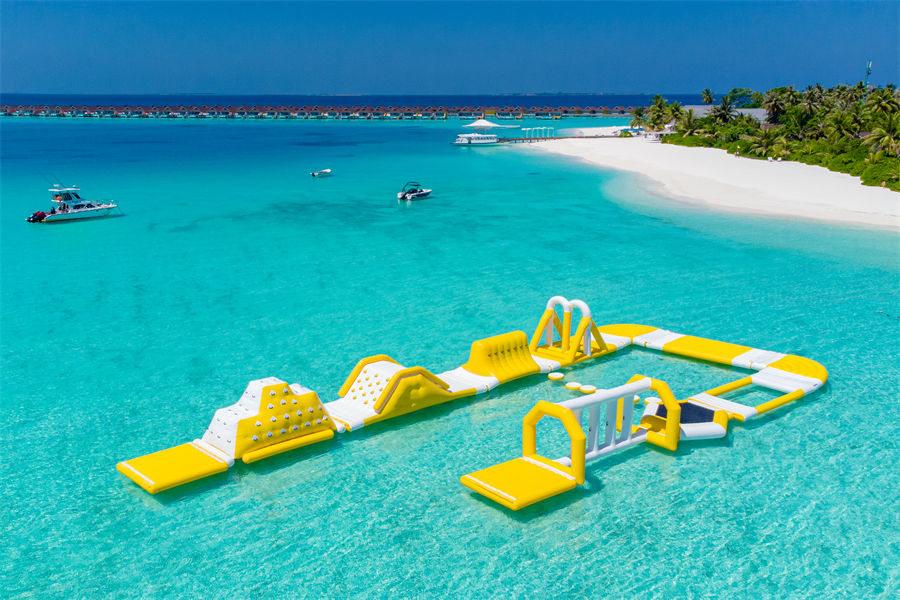 芙拉瓦希 - 充气水上乐园图片2 - The Standard，Huruvalhi Maldives Water Park Photo 2