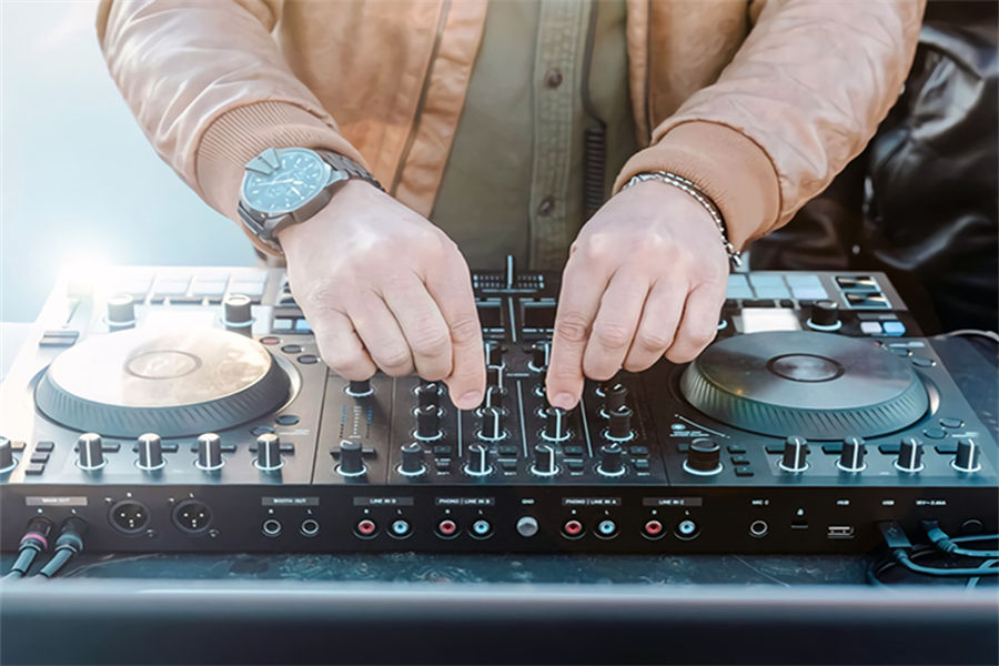 DJ表演