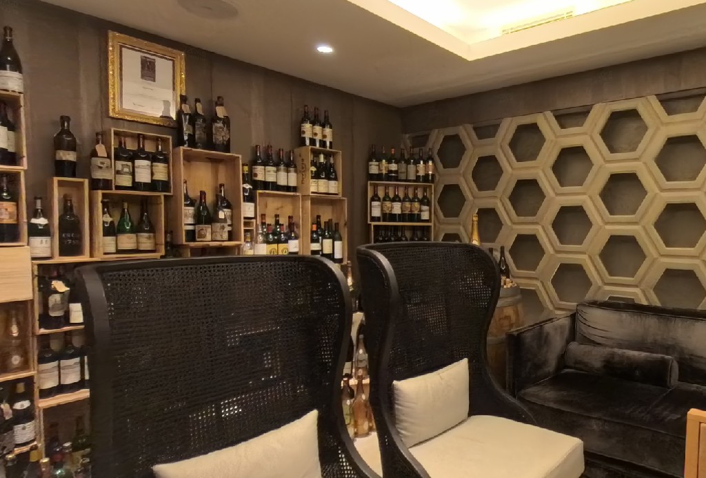 酒窖酒吧